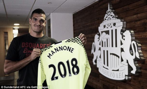 Above: Vito Mannone unveiling his new Sunderland AFC contract | Photo: Sunderland AFC via Getty Images 