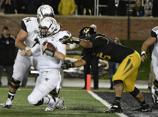 Marcell Frazier #16 of the Missouri Tigers. |Nov. 11, 2016 - Source: Ed Zurga/Getty Images North America|