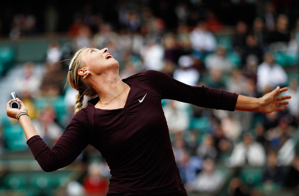 Maria Sharapova serves at the 2010 French Open | Photo: Matthew Stockman/Getty Images Europe