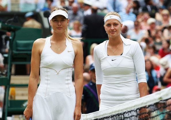 Sharapova and Kvitova pose together for a picture before the final | Photo: Julian Finney/Getty Images Europe