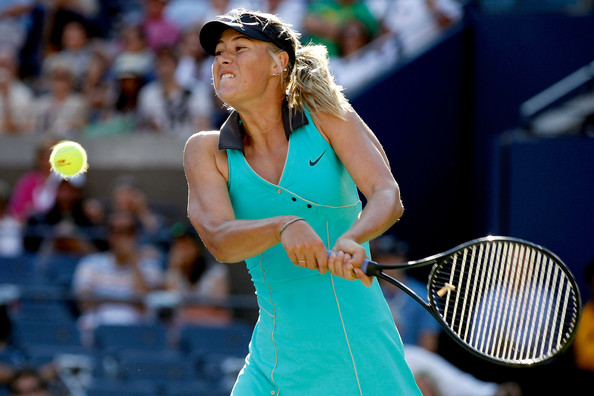 Maria Sharapova hits a strong backhand at the 2010 US Open | Photo: Matthew Stockman/Getty Images North America