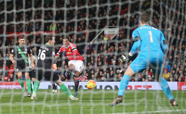 Martial nets United's second in the first half | Photo: Tom Purslow/Manchester United