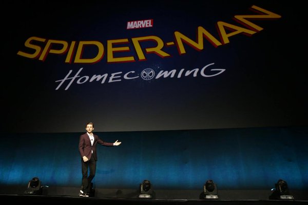 Tom Holland presenta el título y logo de su reinicio de Spiderman. Foto: Marvel