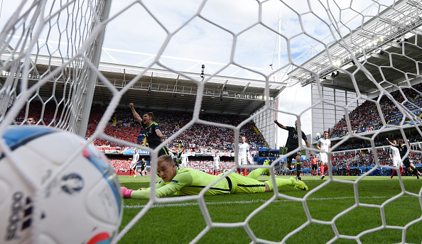 Hart looks on resigned after failing to stop a Bale free kick at Euro 2016 (Credit: Matthias Hangst/Getty)