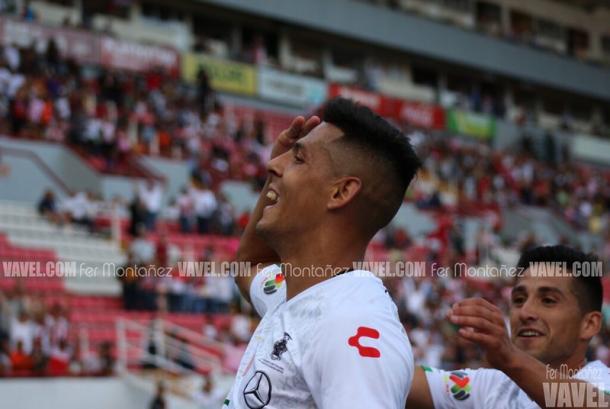 Mauro Quiroga en el festejo de un gol / Foto: Fer Montañez
