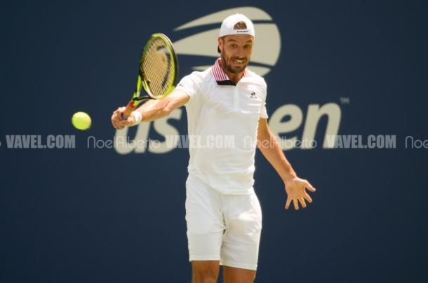 Richard Gasquat's backhand came into good affect against Yuichi Sugita (Photo: Noel Alberto/VAVEL USA)