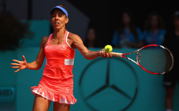 Mihaela Buzarnescu was unable to keep up her high level of play against the inspired Russian | Photo: Clive Brunskill/Getty Images Europe