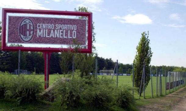 Uno dei campi esterni di Milanello, calciomercato.com