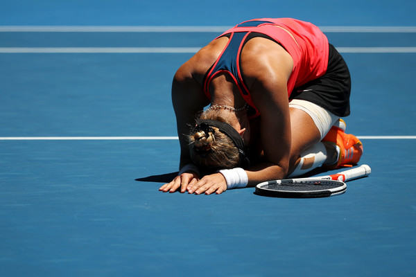 Mirjana Lucic-Baroni falls to the ground in tears after grabbing the incredible win | Photo: Cameron Spencer/Getty Images AsiaPac