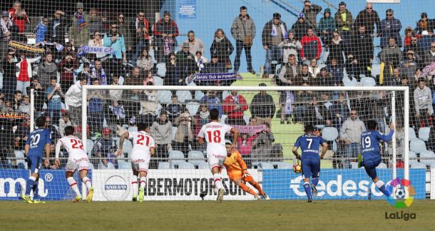 Jorge Molina transforma el penalti cometido sobre él mismo en los minutos finales | LaLiga