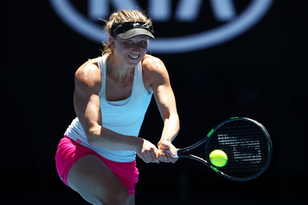 Mona Barthel in action | Photo: Clive Brunskill/Getty Images AsiaPac