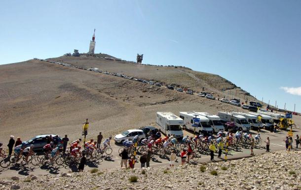 El Mont Ventoux será una de las etapas decisivas | Foto: B. Bade / ASO