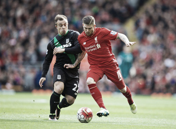 Moreno and Shaqiri battle for the ball. | Photo: thisisanfield