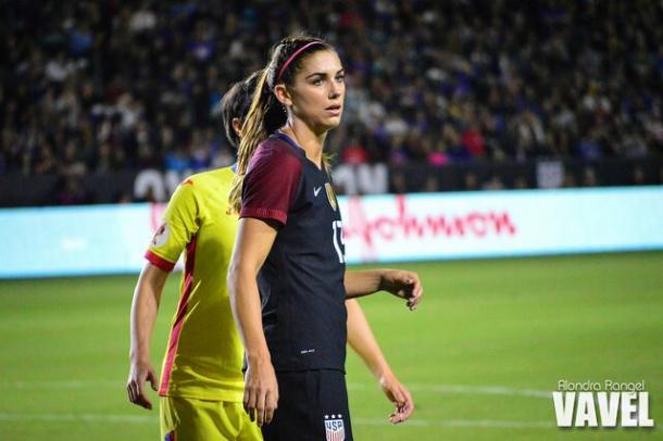 Alex Morgan during a game agaisnt Romania | Source: Alondra Rangel - VAVEL USA