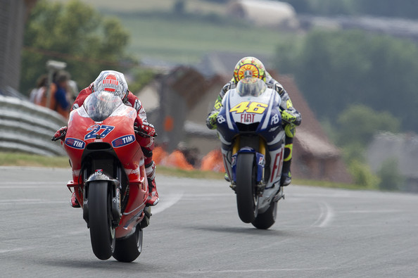 Casey Stoner y Valentino Rossi en el GP de Alemania 2010 | Foto: Zimbio
