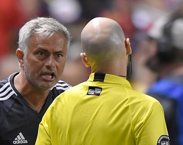 Manchester United manager Jose Mourinho disputes referee Allen Chapman's red card decision | Source: Gene Sweeney, Jr. - Getty Images