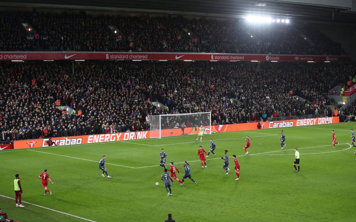 El ataque del Liverpool contra la defensa del Arsenal. FUENTE: Carabao Cup