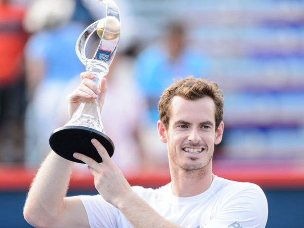 Andy Murray hoists the trophy following his most recent appearance at the Rogers Cup back in 2015. Photo: Minas Panagiotakis/Getty Images