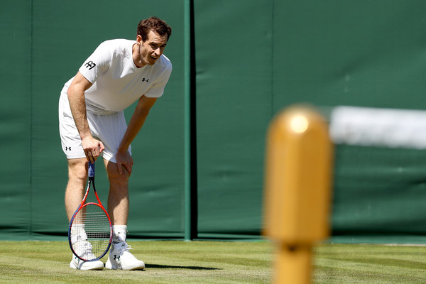 Murray looks on during a practice at the All-England club this past week as he looked to be ready for the 2018 Championships. Photo: Matthew Stockman/Getty Images