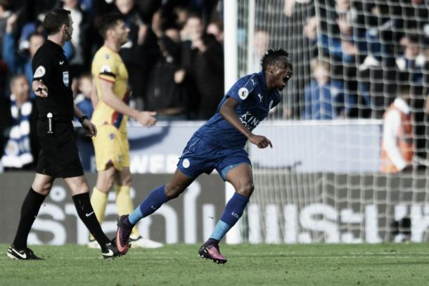 Musa celebrando el primer gol del partido. Foto: Premier League