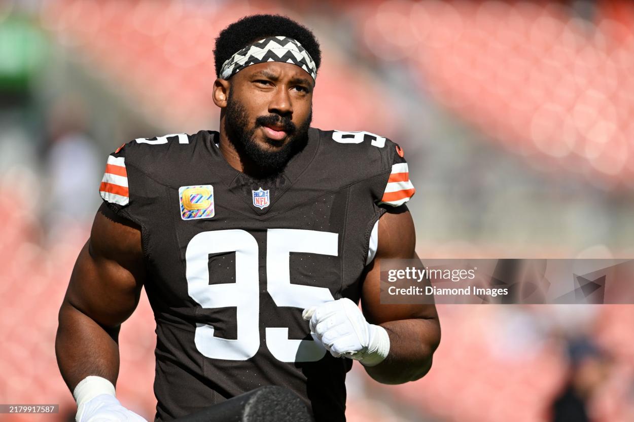 Myles Garrett prepares for action against the Los Angeles Chargers. Photo by Nick Cammett/Diamond Images via Getty Images