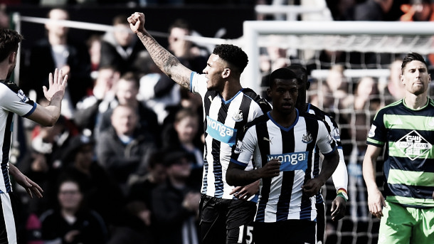 Newcastle United putting the pain on the Swansea City defense on Saturday at St. James' Park. Photo provided by Getty Images.