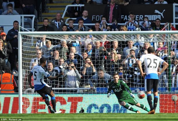 Wijnaldum slots home from the spot. | Image credit: BPI / Richard Lee