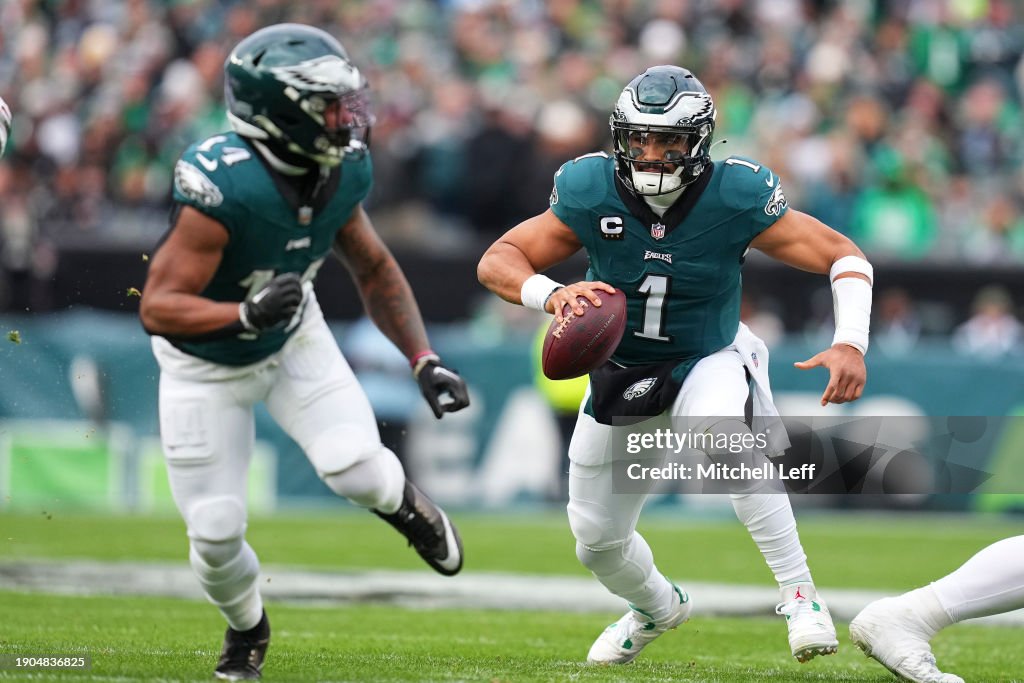 <strong><a  data-cke-saved-href='https://www.vavel.com/en-us/nfl/2023/11/06/1161968-cowboys-fall-to-eagles-on-final-play.html' href='https://www.vavel.com/en-us/nfl/2023/11/06/1161968-cowboys-fall-to-eagles-on-final-play.html'>Jalen Hurts</a></strong> #1 of the <strong><a  data-cke-saved-href='https://www.vavel.com/en-us/nfl/2024/01/08/1167978-new-york-giants-27-10-philadelphia-eagles-match-report.html' href='https://www.vavel.com/en-us/nfl/2024/01/08/1167978-new-york-giants-27-10-philadelphia-eagles-match-report.html'>Philadelphia Eagles</a></strong> runs the ball against the Arizona Cardinals at Lincoln Financial Field on December 31, 2023 in Philadelphia, Pennsylvania. (Photo by Mitchell Leff/Getty Images)