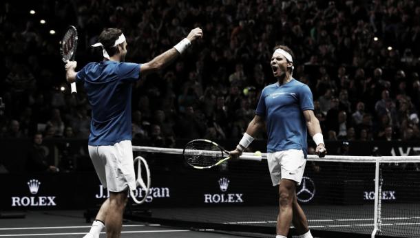 Nadal y Federer celebrando la victoria en doble | Foto: Zimbio