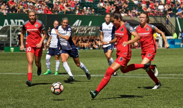 Nadia Nadim scores off a penalty kick rebound to begin the Portland scoring | Photo: Craig Mitchelldyer - Portland Thorns 