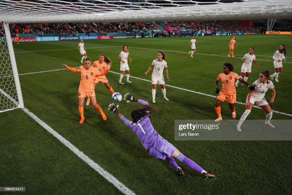 DUNEDIN, NEW ZEALAND - JULY 23: (EDITORS NOTE: In this photo taken from a remote camera from inside the goal.) Ines Pereira of Portugal dives in vain as Stefanie Van Der Gragt (not pictured) of Netherlands scores her team's first goal during the FIFA Women's <strong><a  data-cke-saved-href='https://www.vavel.com/en/football/2023/07/22/womens-football/1151529-sarina-wiegman-challenges-attackers-to-overcome-baron-run-after-narrowly-evading-opening-day-blushes.html' href='https://www.vavel.com/en/football/2023/07/22/womens-football/1151529-sarina-wiegman-challenges-attackers-to-overcome-baron-run-after-narrowly-evading-opening-day-blushes.html'>World Cup</a></strong> Australia & New Zealand 2023 Group E match between Netherlands and Portugal at Dunedin Stadium on July 23, 2023 in Dunedin, New Zealand. (Photo by Lars Baron/Getty Images)