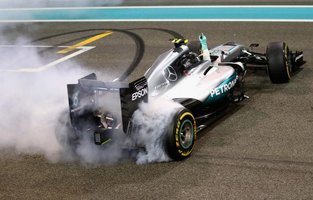 Nico Rosberg celebrando el título mundial en Abu Dhabi | Fuente: Getty Images