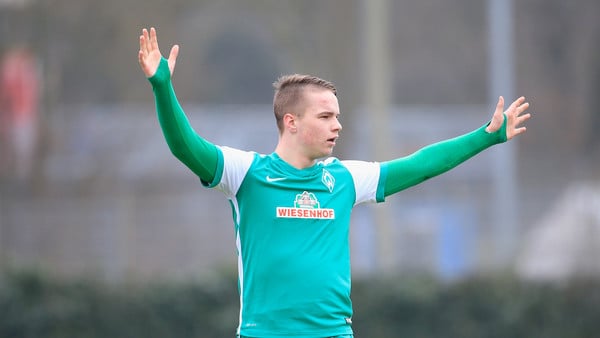 Schmidt in action at youth level for Bremen (photo: zimbio)