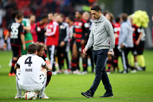 El Eintracht Frankfurt continúa sufriendo por la permanencia