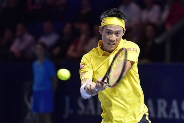 Nishikori hits a backhand during his semifinal win. Photo: Harold Cunningham/Getty Images