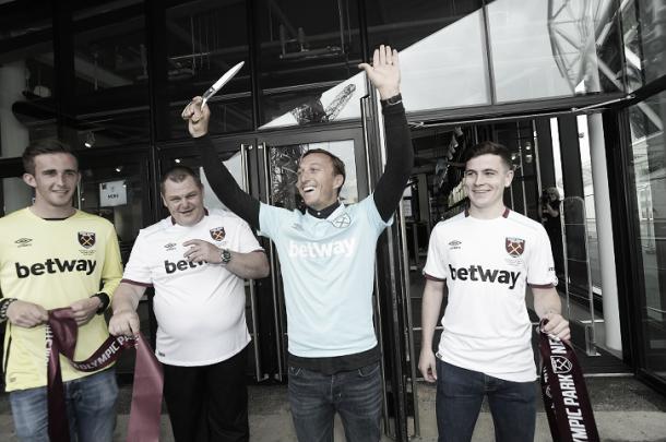 Above: Mark Noble opening West Ham United's new club store | Photo: whufc.com