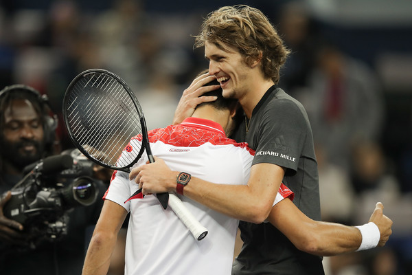 It was a good show of sportsmanship by both players | Photo: Lintao Zhang/Getty Images AsiaPac