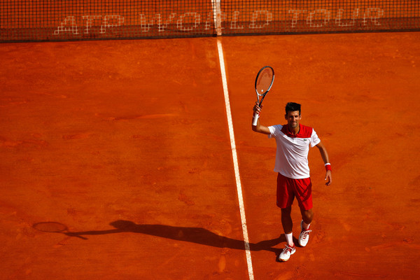 Novak Djokovic applauds the supportive crowd after his win | Photo: Julian Finney/Getty Images Europe