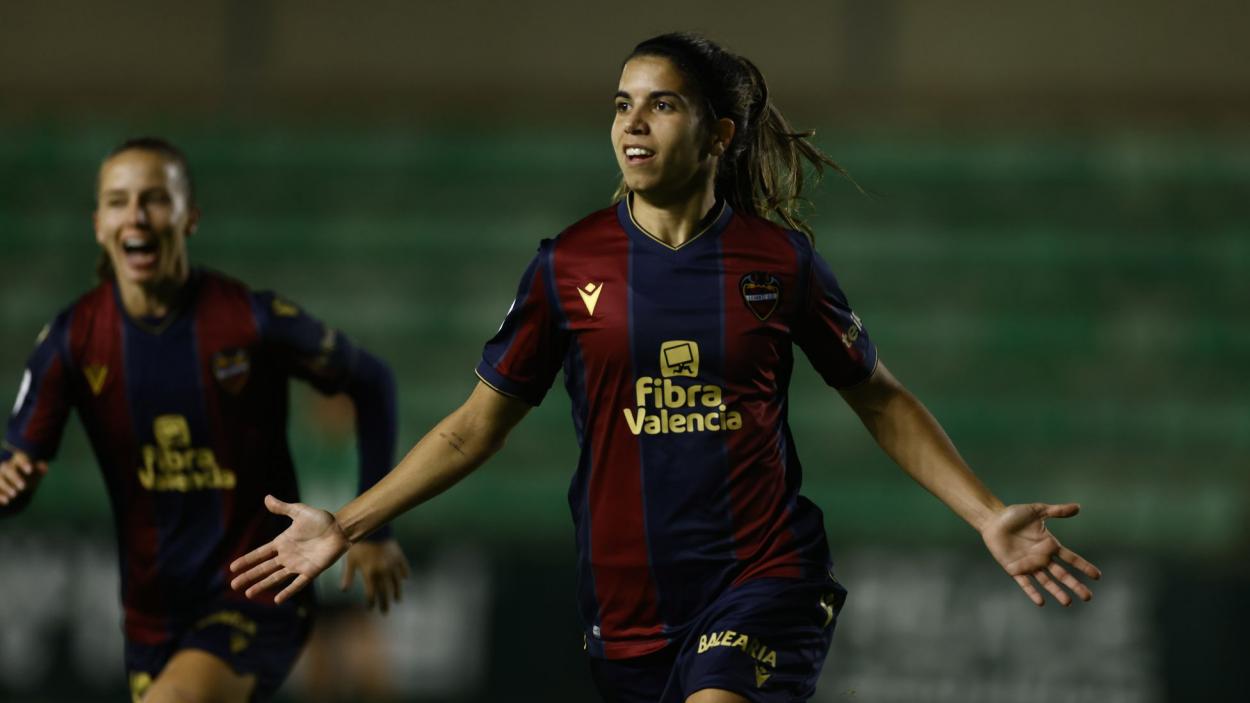 Alba Redondo celebrando un gol | Foto vía: as.com