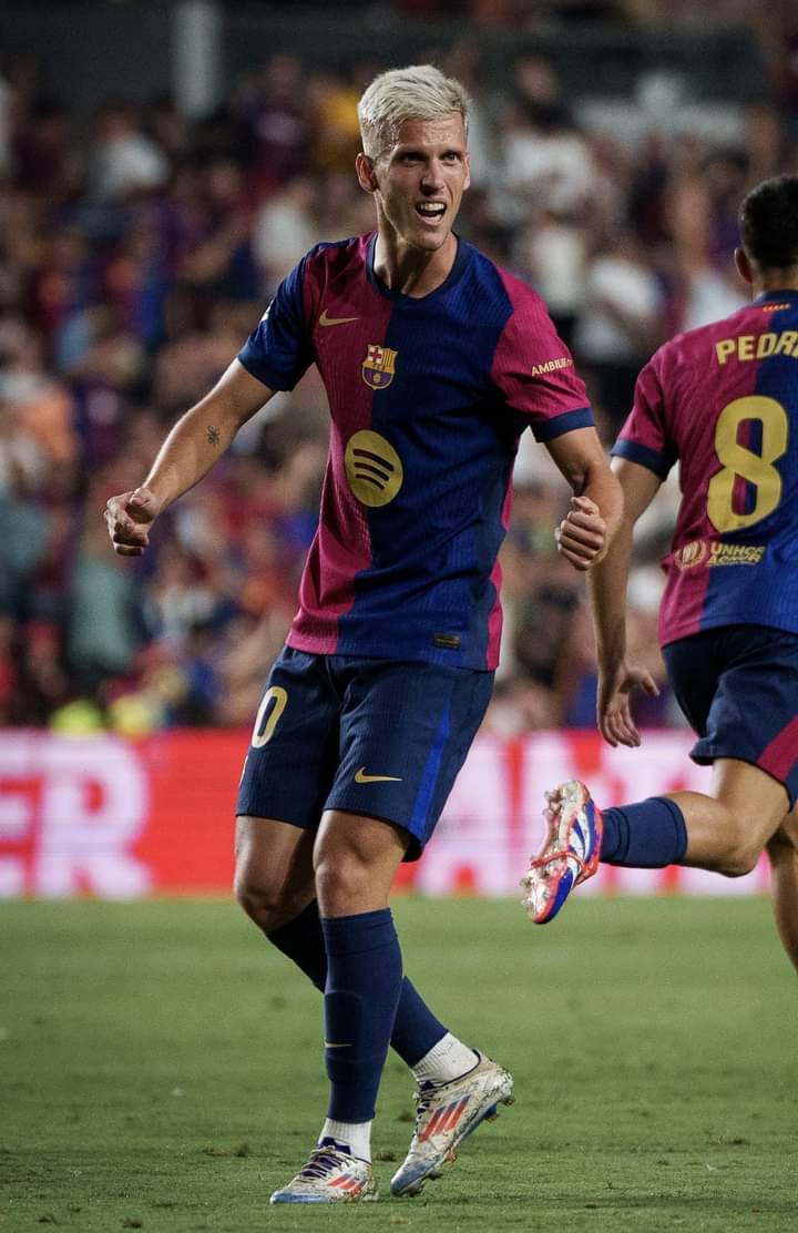 DANI OLMO EN CELEBRATION DE SON PREMIER BUT AVEC LE BARÇA/ SOURCE: FC BARCELONE