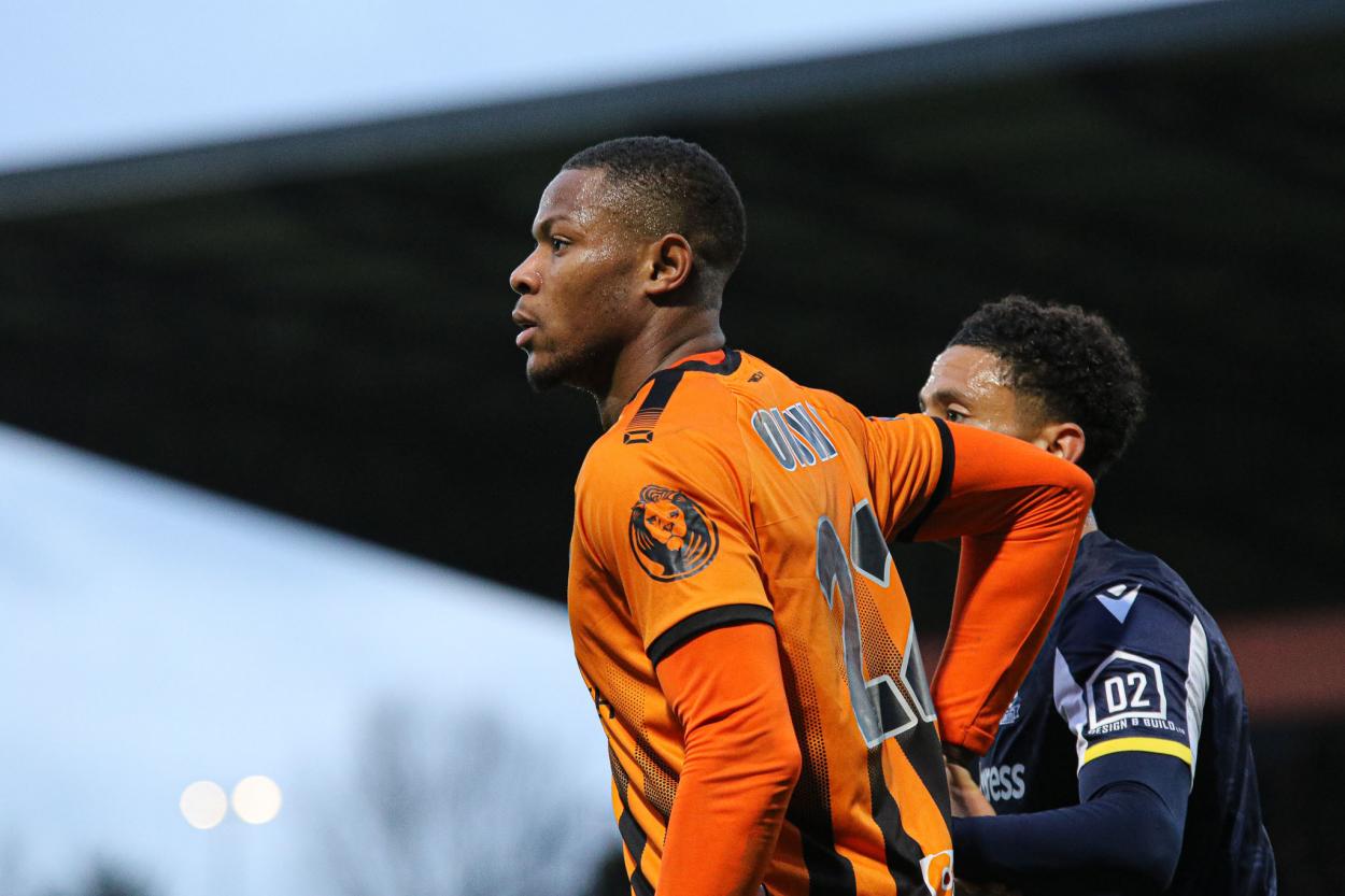 Ade Oluwo in action against Southend United (@BarnetFC/Kieran Falcon)