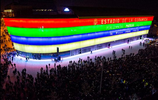 El Estadio de la Cerámica luce durante su presentación│Foto:villarrealcf.es