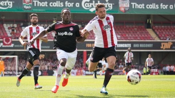 Osawe playing back in his home country against Brentford | Photo: ITV/1. FC Kaiserslautern