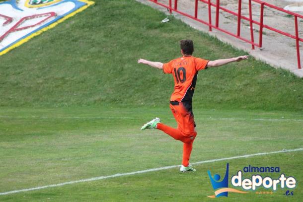 Oca celebrando un gol | Foto: Almansa Deporte