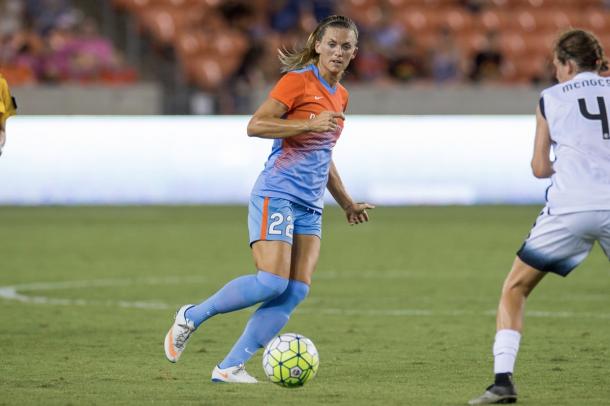 Stephanie Ochs in a match for the Houston Dash last season.| Source: Trask Smith