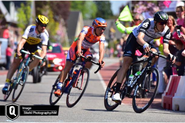 En la primera fuga del Giro ya estaba Omar Fraile | Foto: Dimension Data