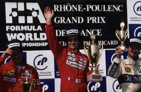 Alain Prost en el podio de Le Castellet. (Getty Images)