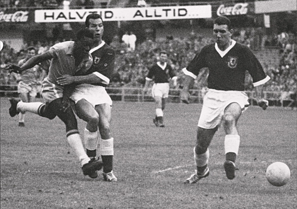 Pele scores against Wales in 1958 | Photo: AFP