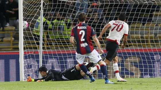 Bacca in gol contro il Bologna, repubblica.it