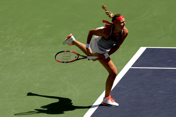 Petra Kvitova of Czech Republic serves to Nicole Gibbs during the BNP Paribas Open at the Indian Wells Tennis Garden on March 15, 2016 in Indian Wells, California. | Photo: Matthew Stockman/Getty Images North America